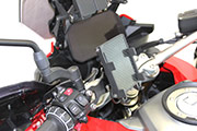 Soporte para smartphone con puerto de carga inalambrica para motocicletas BMW