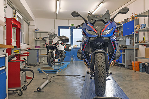 Conversión BMW R1300RS de Hornig